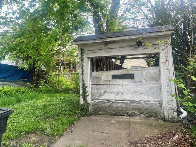987 E 129th Street, Cleveland, OH 44108