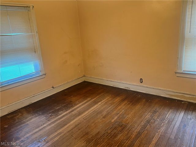 987 E 129th Street, Cleveland, OH 44108