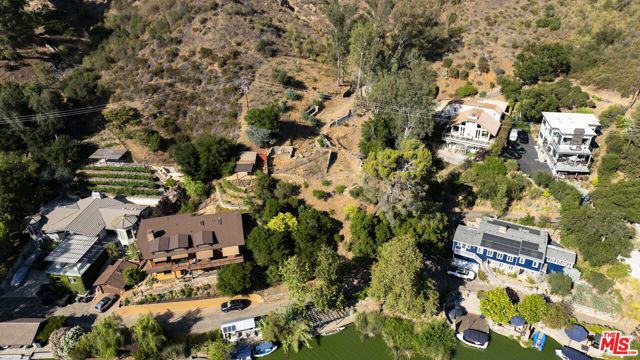2100 E Lakeshore Drive, Agoura Hills, CA 91301