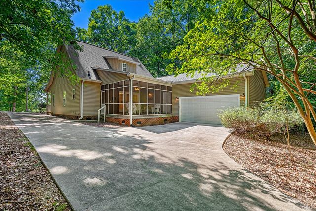 137 Indian Hills Drive, Westminster, SC 29693