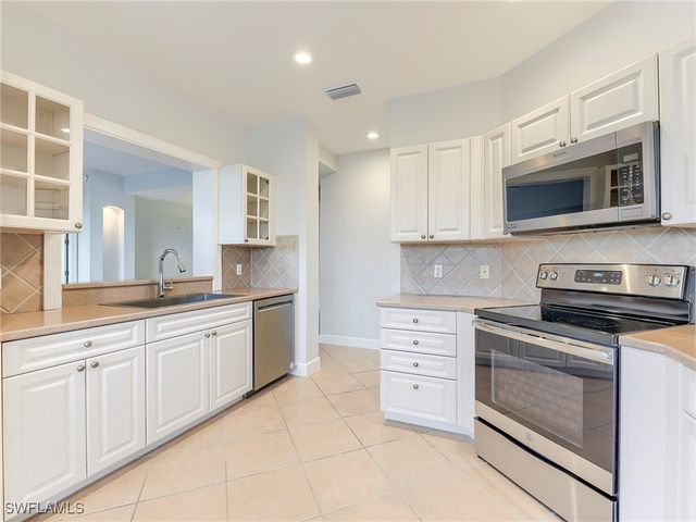 10352 Autumn Breeze DR 101, Estero, FL 34135