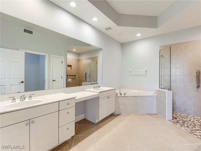 10352 Autumn Breeze DR 101, Estero, FL 34135