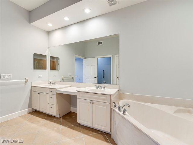 10352 Autumn Breeze DR 101, Estero, FL 34135