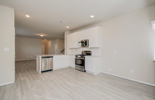 8411 Beacon Bay Circle, Baytown, TX 77523