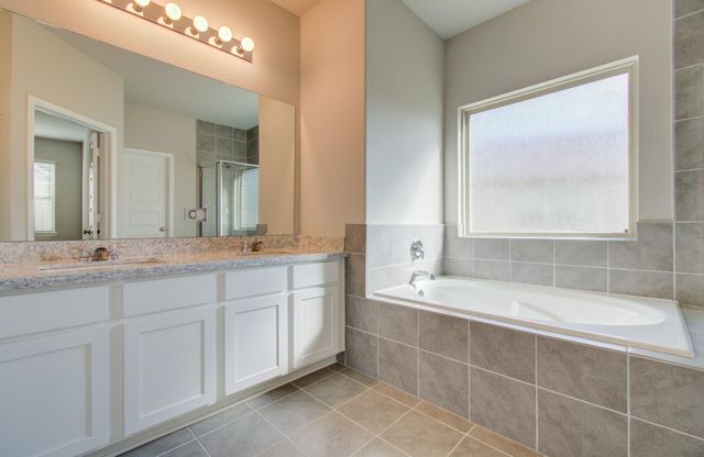 8411 Beacon Bay Circle, Baytown, TX 77523