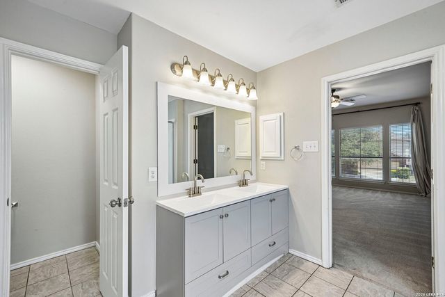 315 Hollow Grove, San Antonio, TX 78253