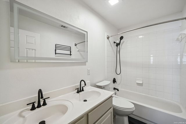 315 Hollow Grove, San Antonio, TX 78253