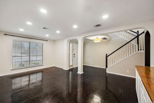 315 Hollow Grove, San Antonio, TX 78253