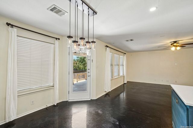 315 Hollow Grove, San Antonio, TX 78253