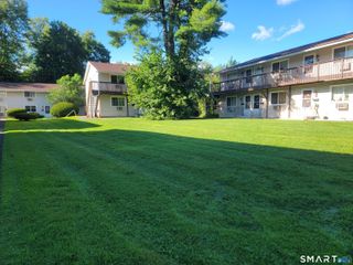 26 Bostwick Arms 26, New Milford, CT 06776