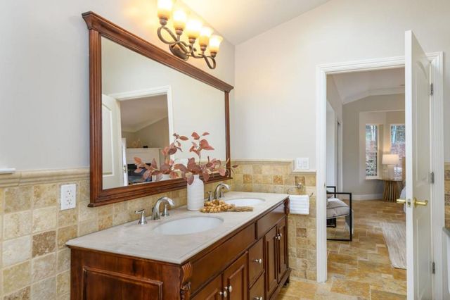1883 Parrott Drive, San Mateo, CA 94402