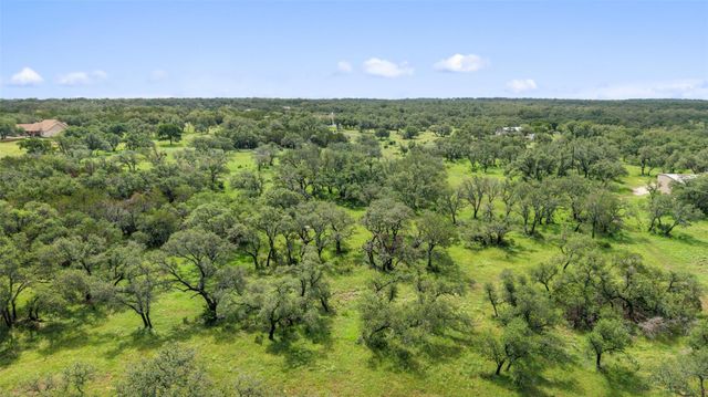 210 Levon LN, Burnet, TX 78611