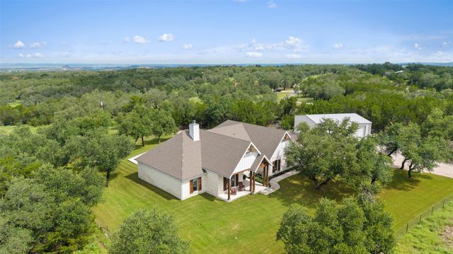 210 Levon LN, Burnet, TX 78611