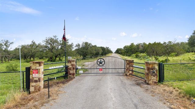 210 Levon LN, Burnet, TX 78611