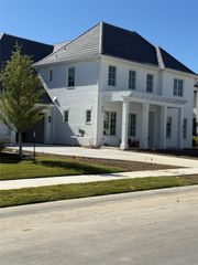 9609 Latour Lane, Fort Worth, TX 76126