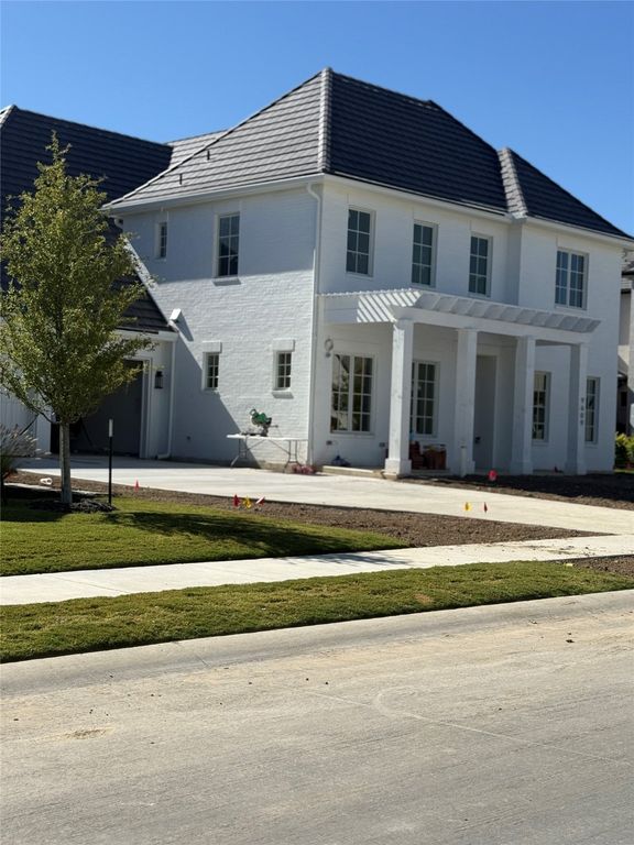 9609 Latour Lane, Fort Worth, TX 76126