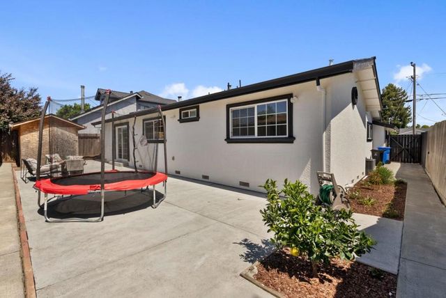 36057 Dalewood Drive, Newark, CA 94560