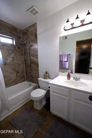 13043 Oscar Chacon, San Elizario, TX 79849