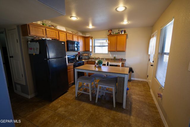 13043 Oscar Chacon, San Elizario, TX 79849