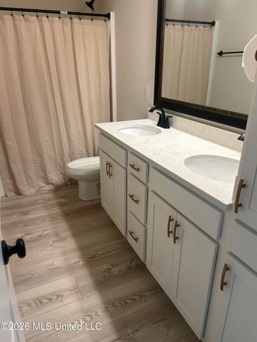 7719 Claymont Circle, Ocean Springs, MS 39564