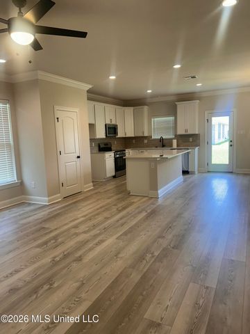 7719 Claymont Circle, Ocean Springs, MS 39564