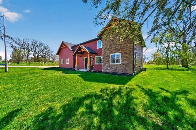 8783 COUNTY RD K, Omro, WI 54963