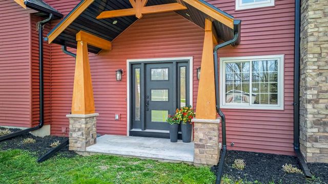 8783 COUNTY RD K, Omro, WI 54963