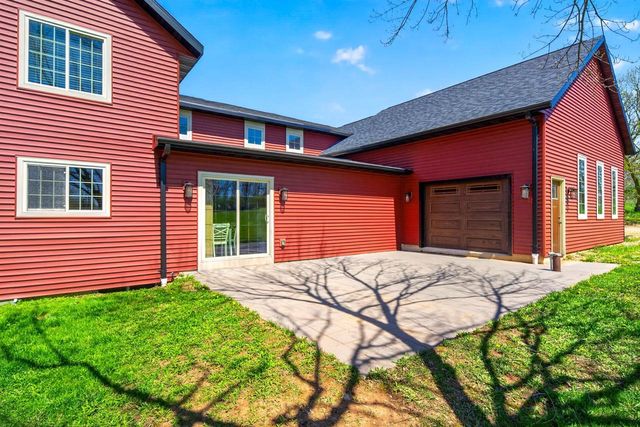 8783 COUNTY RD K, Omro, WI 54963