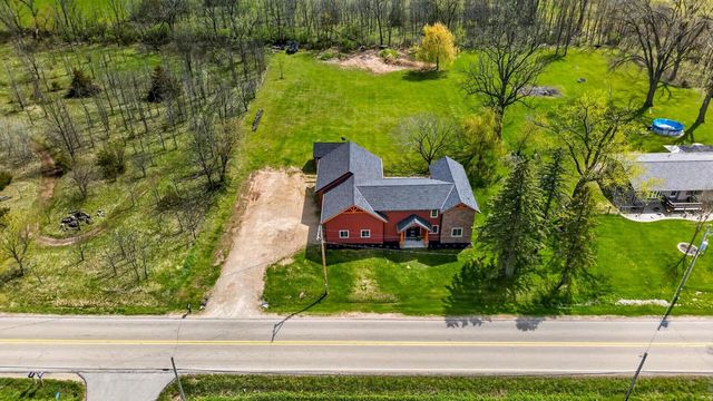 8783 COUNTY RD K, Omro, WI 54963