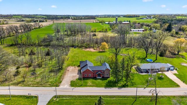 8783 COUNTY RD K, Omro, WI 54963