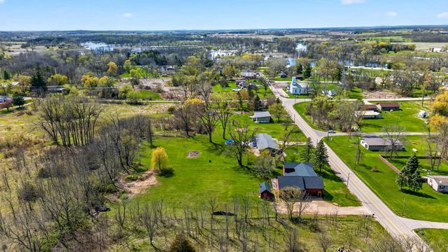 8783 COUNTY RD K, Omro, WI 54963