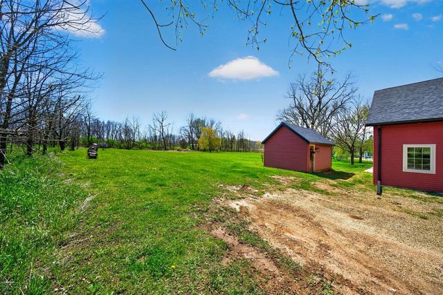 8783 COUNTY RD K, Omro, WI 54963