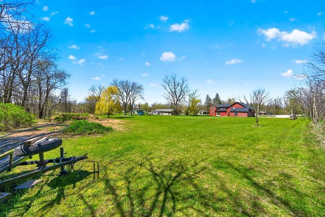 8783 COUNTY RD K, Omro, WI 54963
