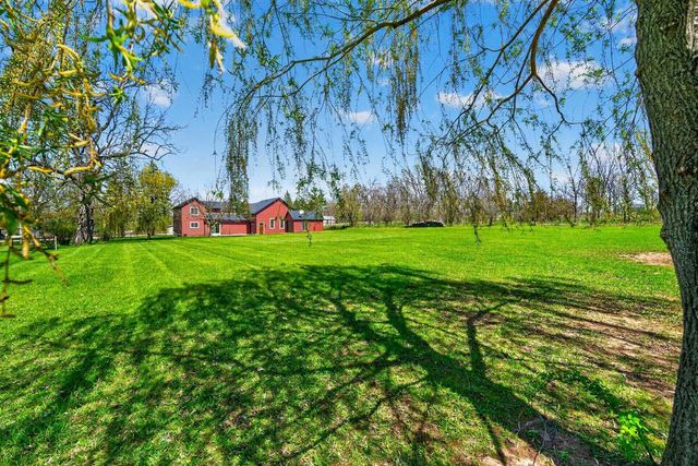 8783 COUNTY RD K, Omro, WI 54963