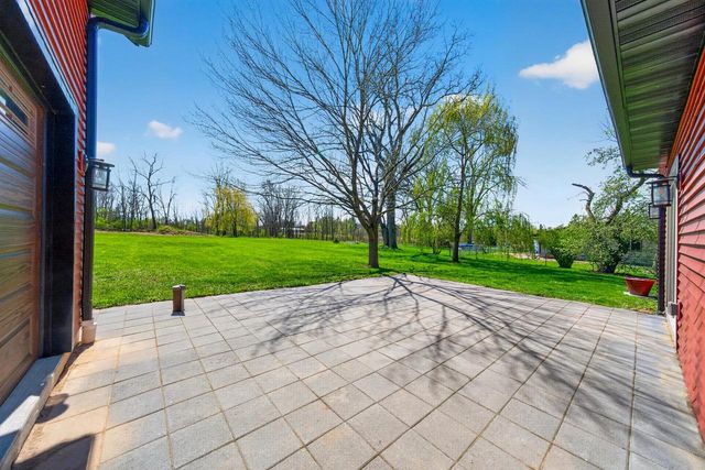 8783 COUNTY RD K, Omro, WI 54963