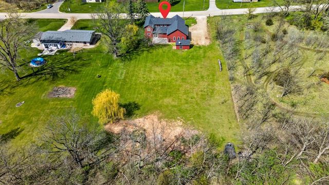 8783 COUNTY RD K, Omro, WI 54963