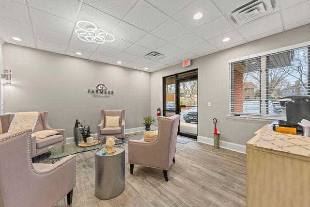 850 S Mchenry Avenue B, Crystal Lake, IL 60014