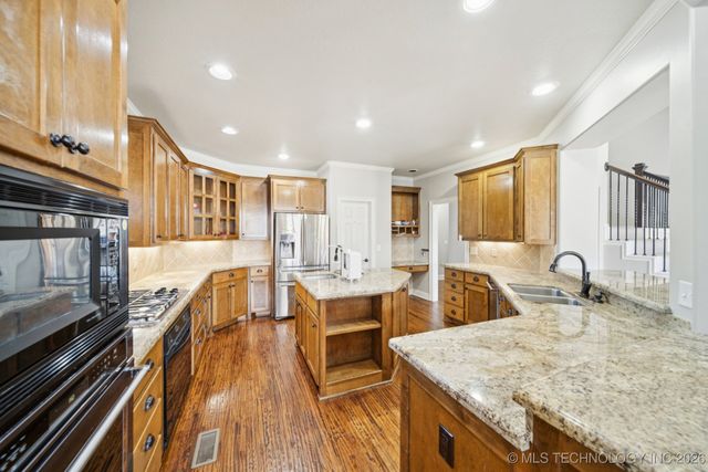 6510 E 83rd Place, Tulsa, OK 74133