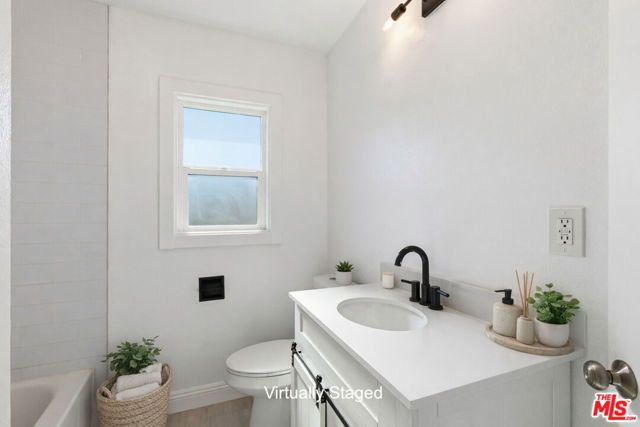 6912 Henrilee Street, Lakewood, CA 90713