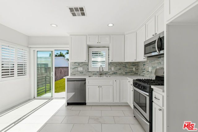 6912 Henrilee Street, Lakewood, CA 90713