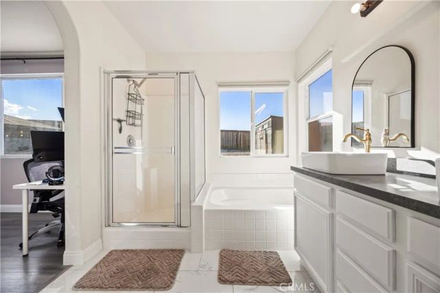 15592 Red Oak, Victorville, CA 92394