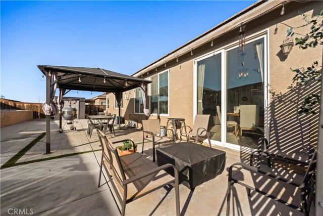 15592 Red Oak, Victorville, CA 92394