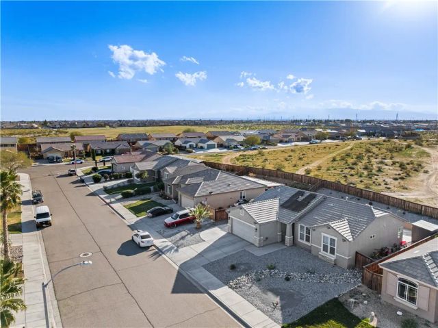 15592 Red Oak, Victorville, CA 92394