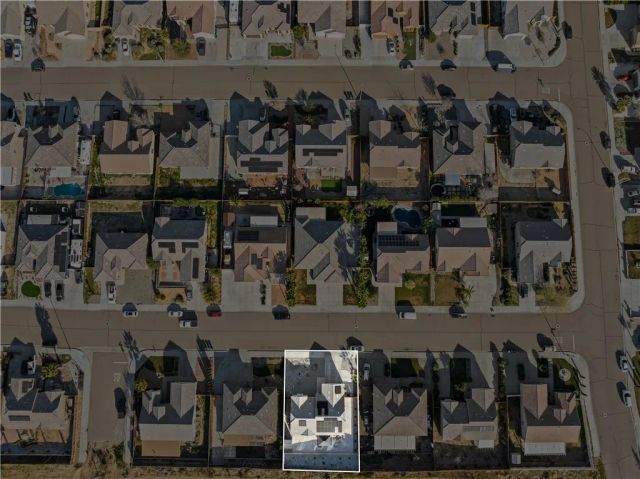 15592 Red Oak, Victorville, CA 92394