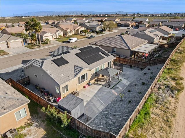 15592 Red Oak, Victorville, CA 92394