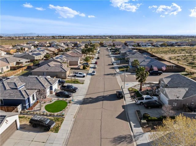 15592 Red Oak, Victorville, CA 92394