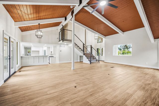 31191 Rd 160 160, Visalia, CA 93292