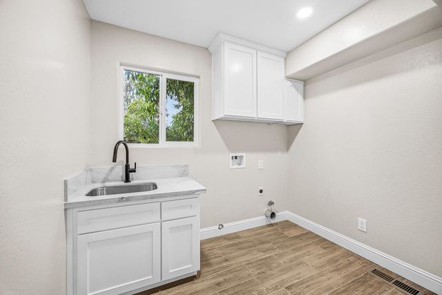 31191 Rd 160 160, Visalia, CA 93292