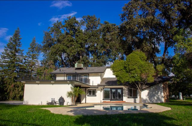 31191 Rd 160 160, Visalia, CA 93292