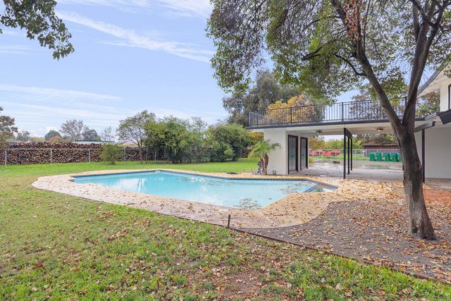 31191 Rd 160 160, Visalia, CA 93292